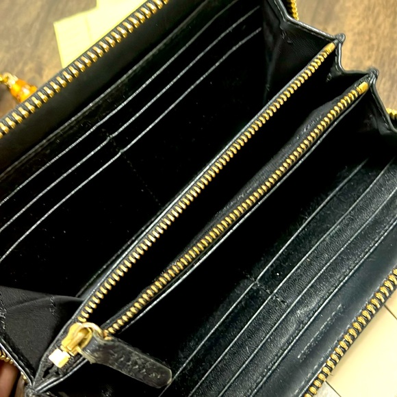 Low start-Burberry Heritage Grain Large Ziggy Zip Around Wallet - Picture 5 of 8